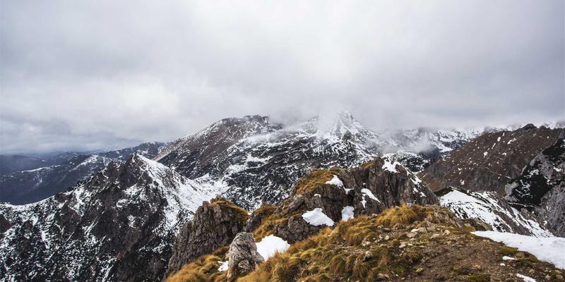 巴尔齐PVC-M管材：抗冲击改性技术如何革新矿山给排水系统，对比传统钢管与管接头的优势